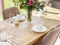 Orchis Wellness - Eettafel Gedekt.jpg