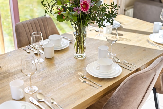 Orchis Wellness - Eettafel Gedekt.jpg