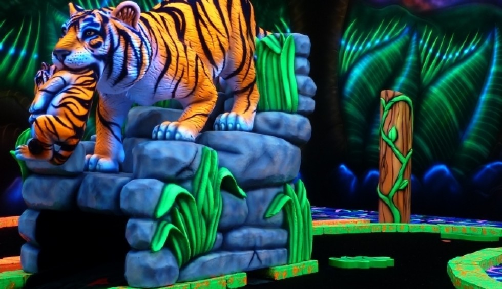 Glowgolf.jpg