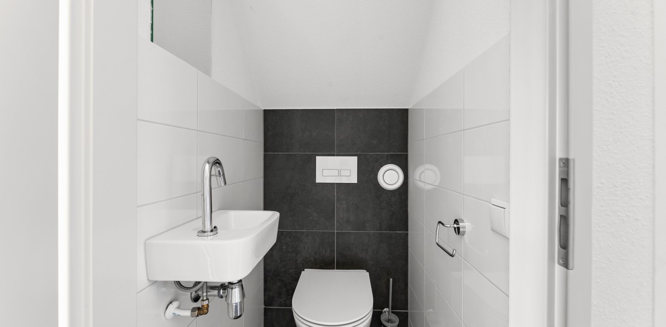 Orchis | Toilet