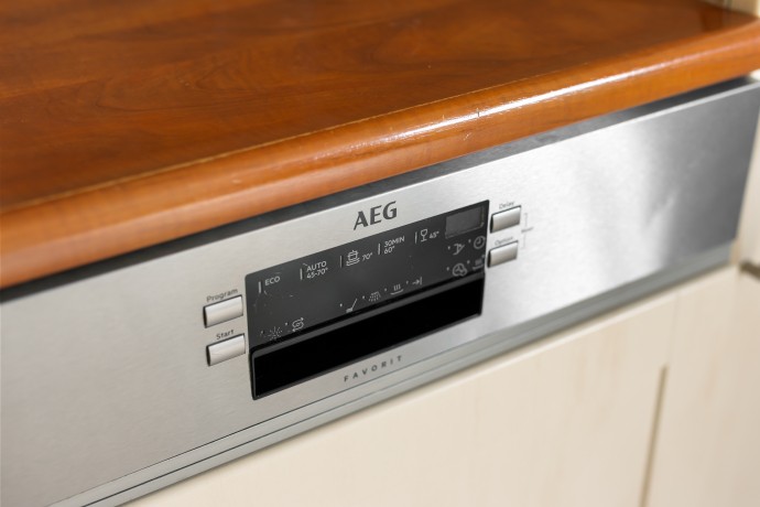 Narcis - Oven - Detail.jpg