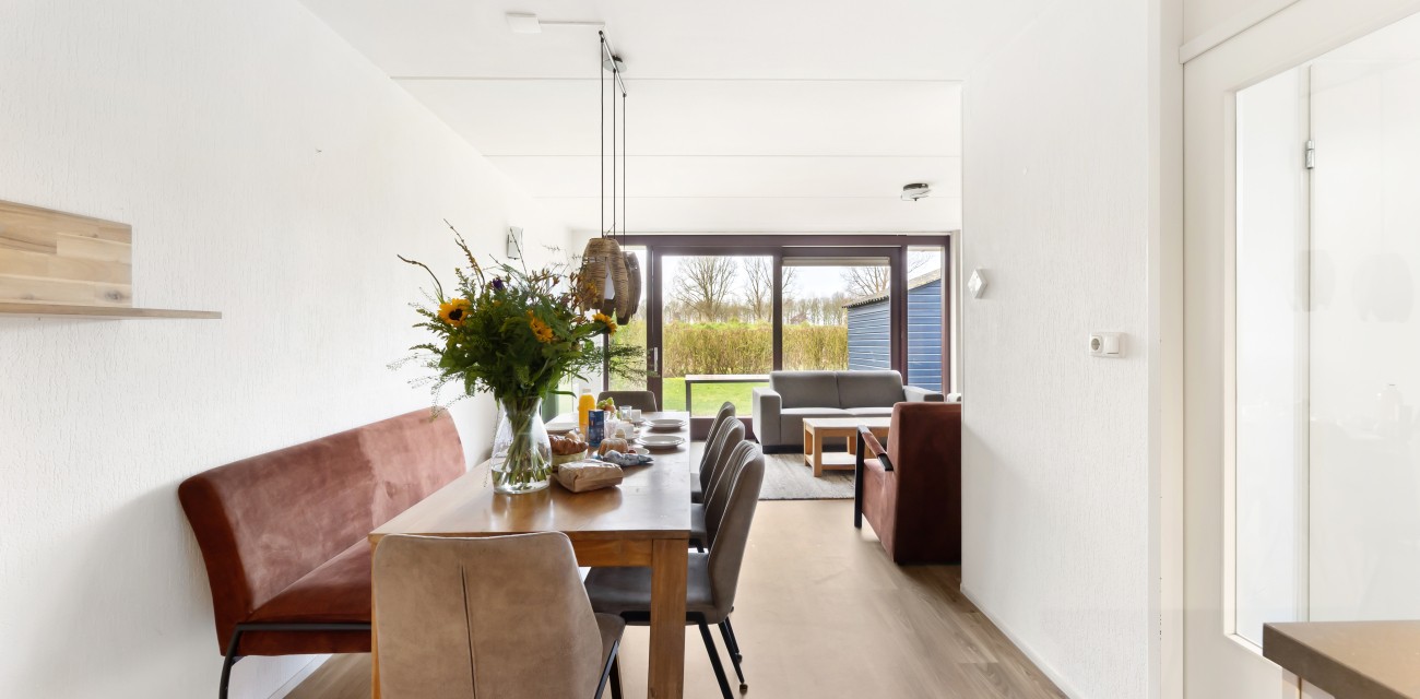 Lotus Comfort - Eettafel.jpg