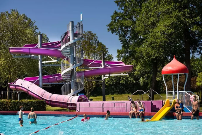 buitenglijban vakantiepark zeeland met zwembad.webp